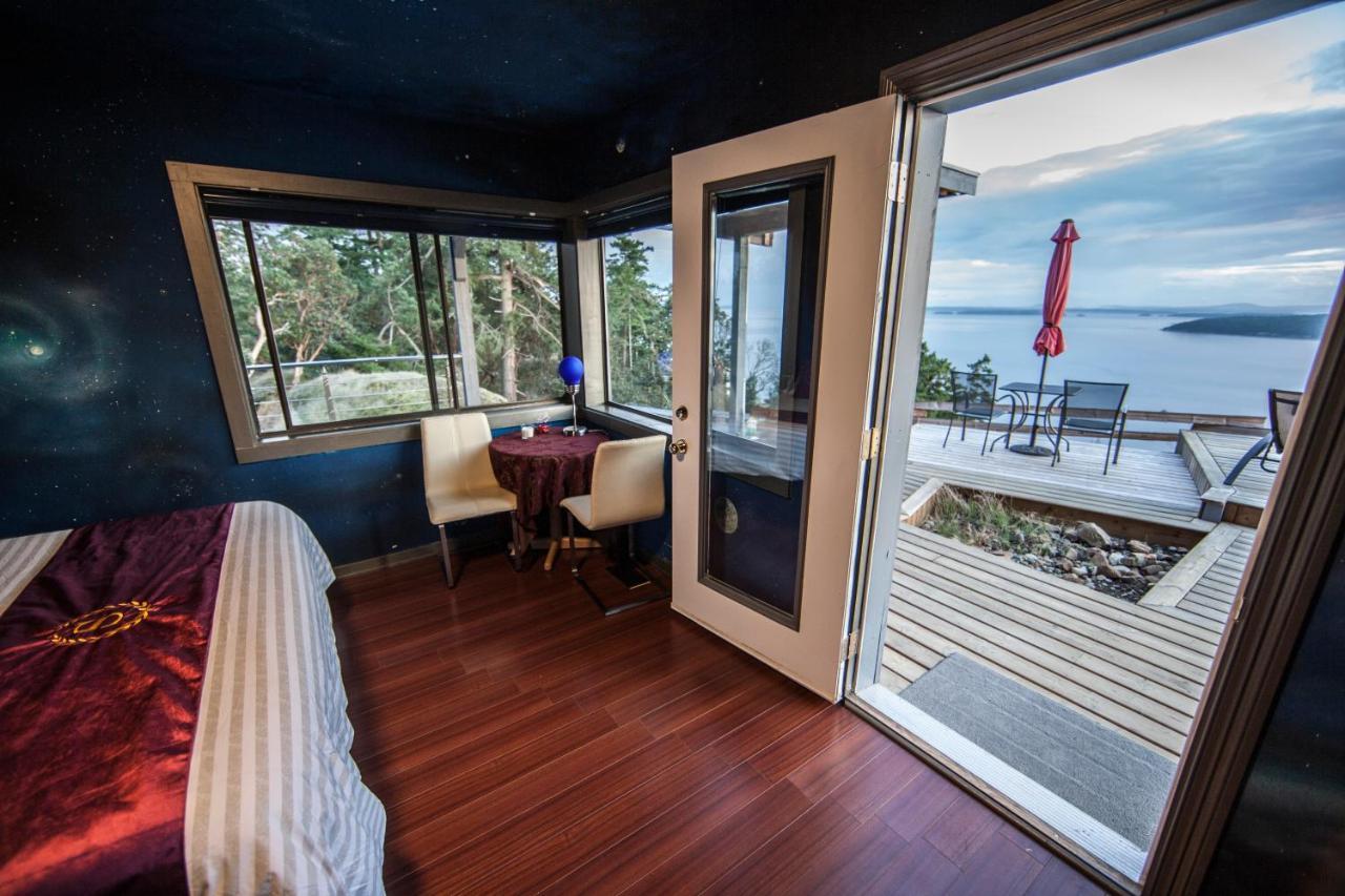 Shangri-La Oceanfront Vacation Home Bedwell Harbour Dış mekan fotoğraf